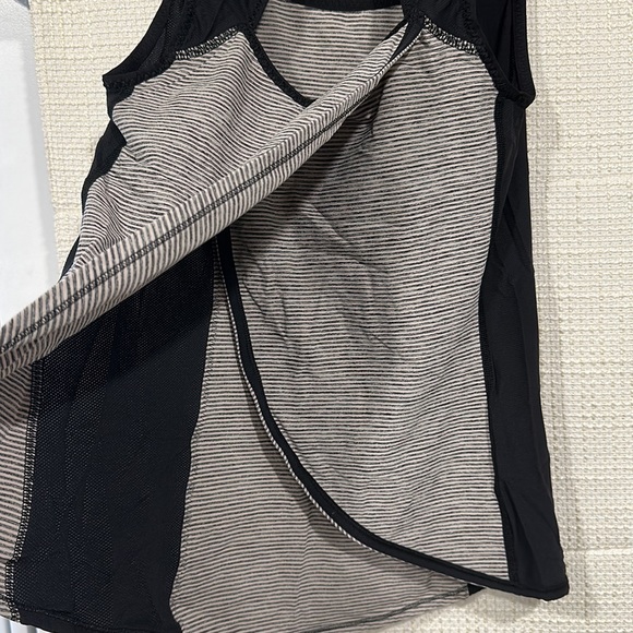 Lululemon Running Tank - Picture 5 of 6